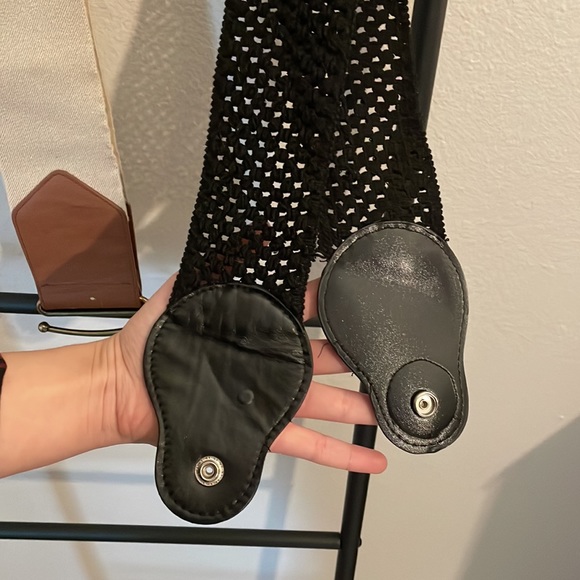 Pair of small/xsmall belts perfect for cinching dresses in spring! - Picture 6 of 8